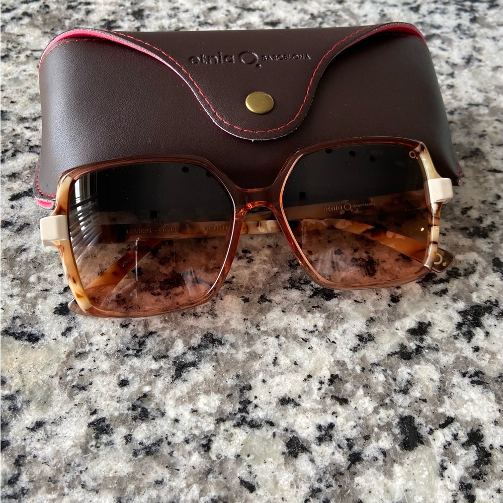 Glamorous Etnia Barcelona Sunglasses 🕶️💕